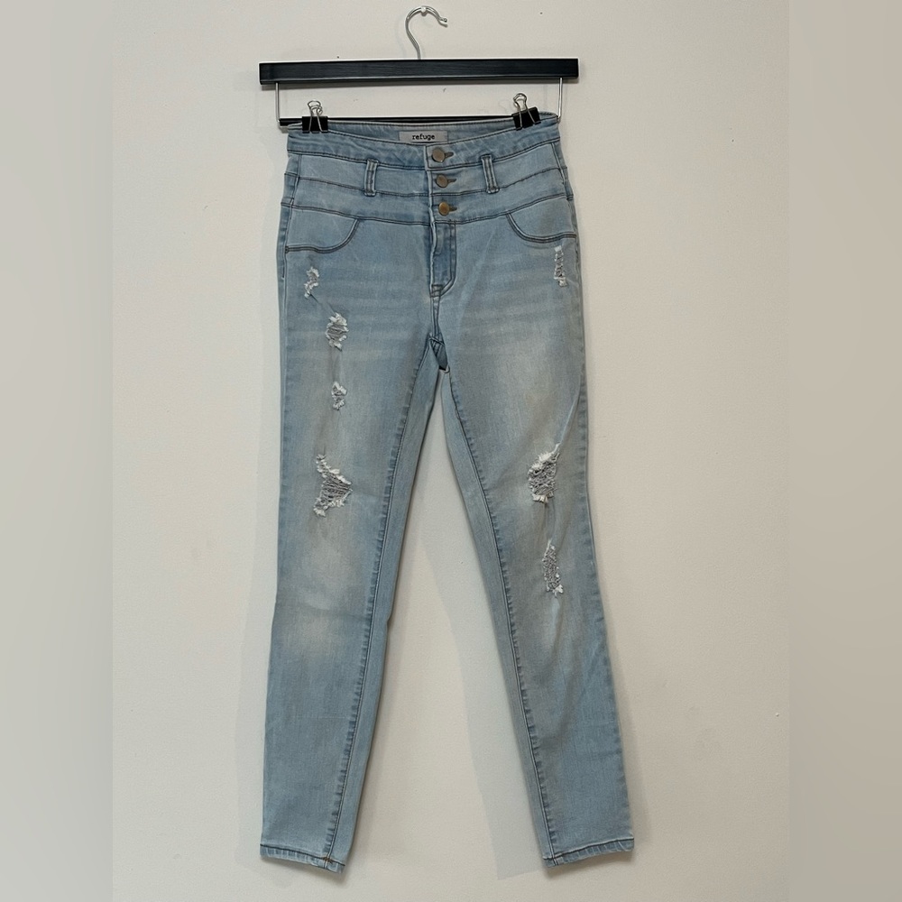 Size 4 | REFUGE 3 Button Fly Ripped Skinny Jeans